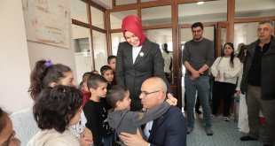Ağrı Valisi Mustafa Koç, Ramazan Bayramı'nda Çocuk Evleri Sitesi’ni Ziyaret Etti