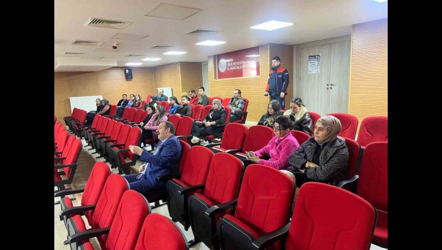 Kars'ta afet farkındalık eğitimi ve deprem anı tatbikatı gerçekleştirildi