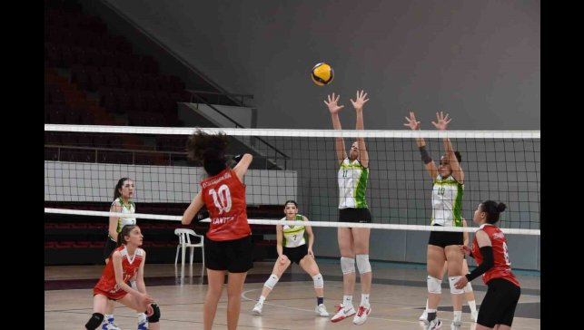 Elazığ'da okul sporlarında birincilik heyecanı