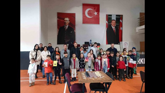 Hakkari'de "Yıldırım Satranç Turnuvası" düzenlendi