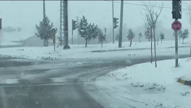 Patnos'ta kar yağışı etkili oldu