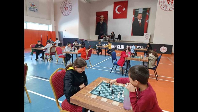 Hakkari'de Satranç İl Şampiyonası heyecanı