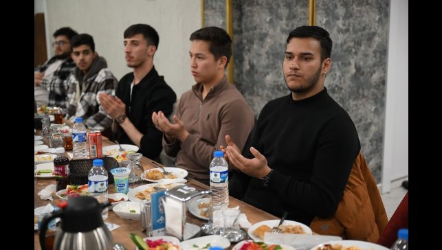 Malatya'da kültürleri buluşturan iftar programı