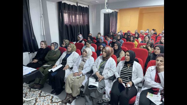 Malazgirt'te "Aile İçi Şiddet ve Erken Yaşta Evlilik" semineri
