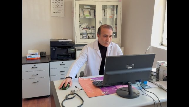 Öğretmenlik yaparken hayali olan tıp fakültesini bitirdi