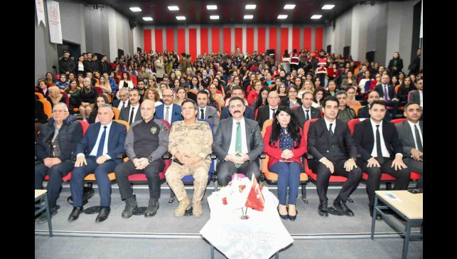 Tunceli'de, 8 Marta özel klip