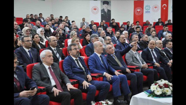 YÖK Başkanı Özvar, Kars'ta Yetiştirici Eğitimi Çalıştayı'na katıldı