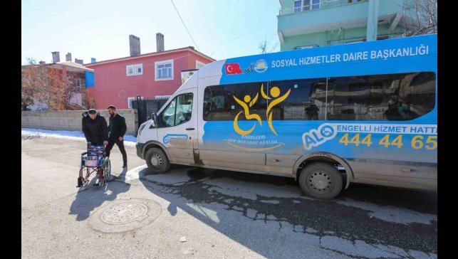 Van Büyükşehir Belediyesi engelli vatandaşların yanında