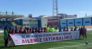 Ağrı Aile ve Sosyal Politikalar Gençlik ve Spor Kulübü Kadın Takımı, Silopi Belediyesi Spor Kulübü'nü 2-1 mağlup etti