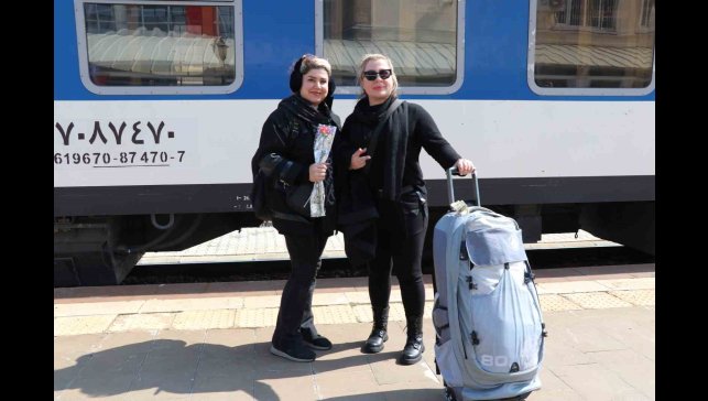 Tahran-Van treninin ilk yolcuları Van'a ulaştı