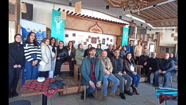 Turizm Fakültesi öğrencilerinden Âşık Kerem'e yoğun ilgi