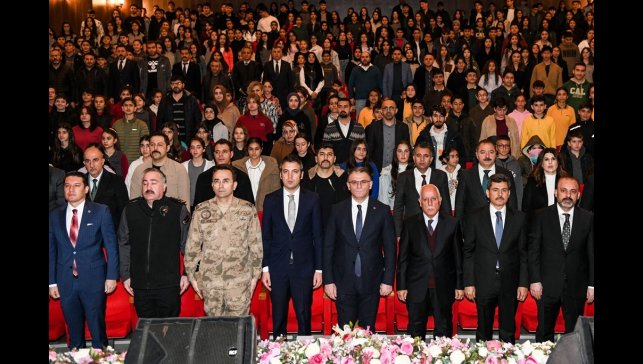 Van'da "İstiklal Marşı'nın Kabulü ve Mehmet Akif Ersoy'u Anma" programı