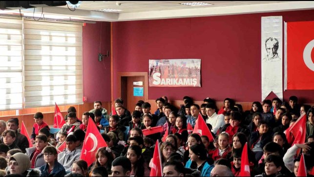 Sarıkamış'ta İstiklal Marşı etkinliği