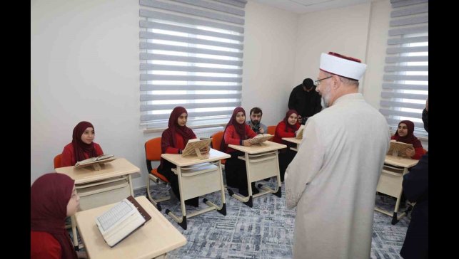 Diyanet İşleri Başkanı Erbaş, Iğdır'da Kur'an kursu açılışına katıldı