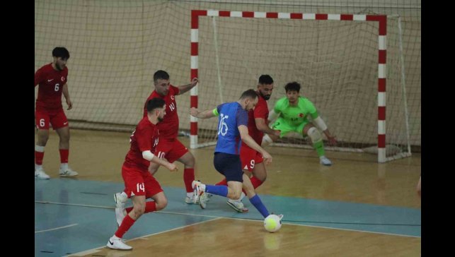 Erzincan'da oynanan karşılaşmada Futsal A Milli takımı, Slovakya'ya 8-4 mağlup oldu