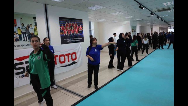 FÜ'de ÜNİLİG Dart Şampiyonası başladı