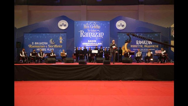 Ramazan etkinliklerinde, engelsiz yaşam korosu ile tasavvuf topluluğu sahne aldı