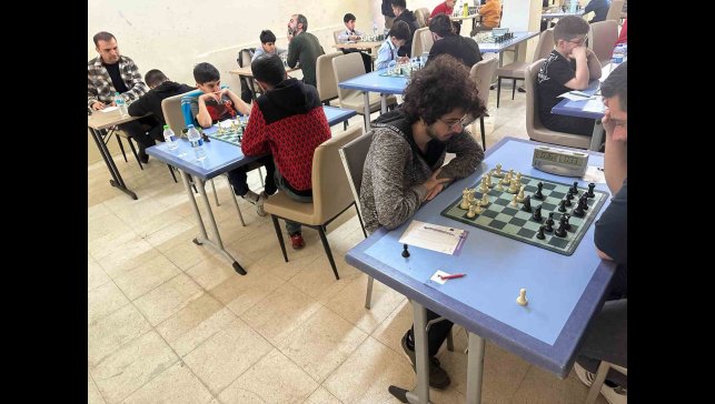 Tunceli'de, Tıp Bayramı dolayısıyla satranç turnuvası düzenlendi