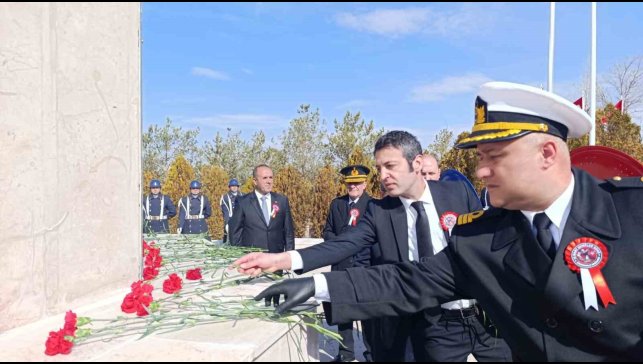 Van'da 18 Mart Şehitleri Anma Günü ve Çanakkale Zaferi'nin yıl dönümü