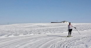 Ağrı'nın kadın sporcuları pistlerde zirveye tırmanıyor