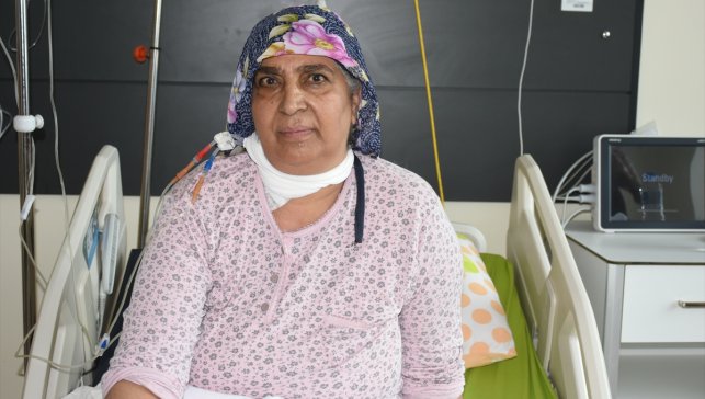 Anemi hastası kadın, 94 yaşındaki ablasından alınan kök hücreyle sağlığına kavuştu