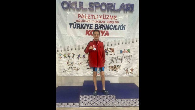 Elazığ'da yüzme sporcusu Alp Eren Güler, Türkiye 2'ncisi oldu