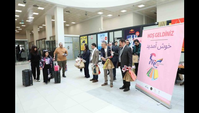 İranlı turistler Van'a akın etti