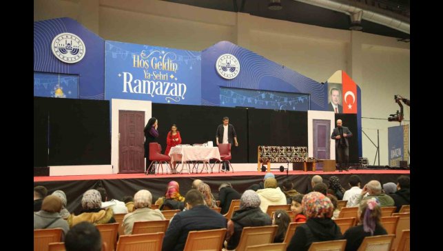 Ramazan etkinliklerinde tiyatro oyunu sahnelendi