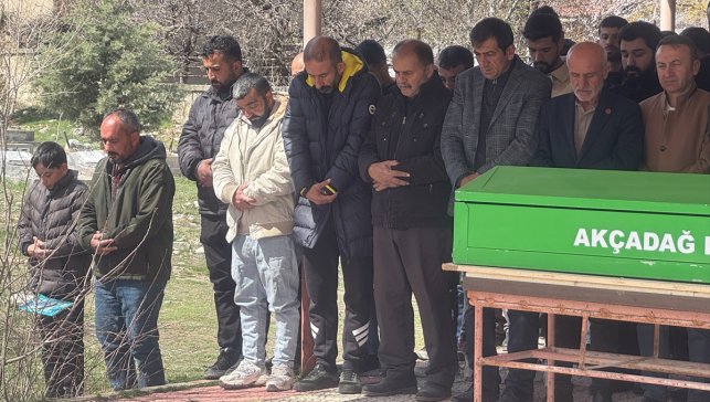 Malatya'da trafik kazasında yaşamını yitiren kişinin cenazesi defnedildi