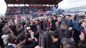 Kadınlar 1. Ligi'nde şampiyon olan Yüksekovaspor, Süper Lig'e yükseldi