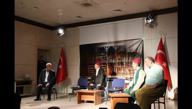 Kurtuluşu tiyatro ile taçlandırdılar