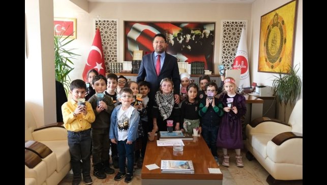 Miniklerden Filistin'e destek