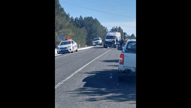 Ardahan'da ambulans kaza yaptı: 3 yaralı