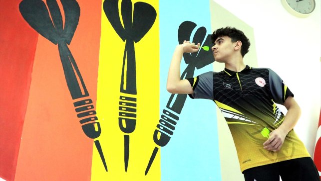 Türkiye dart şampiyonu Bedirhan Nas, milli forma hedefine odaklandı