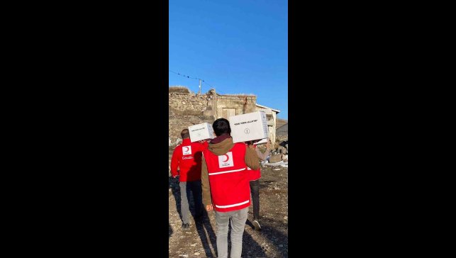 Türk Kızılay Ağrı'da hayırseverlerin bağışlarını ihtiyaç sahiplerine ulaştırıyor