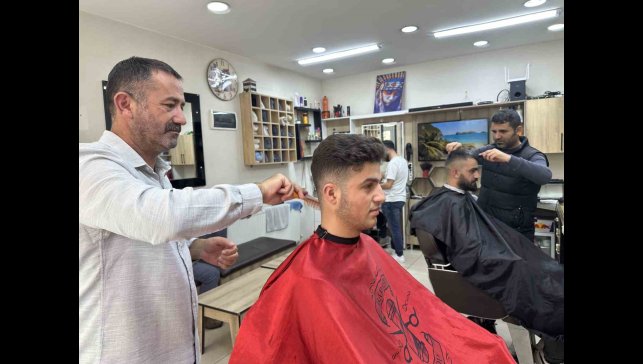 Erzincan'da berberlerde bayram yoğunluğu yaşanıyor