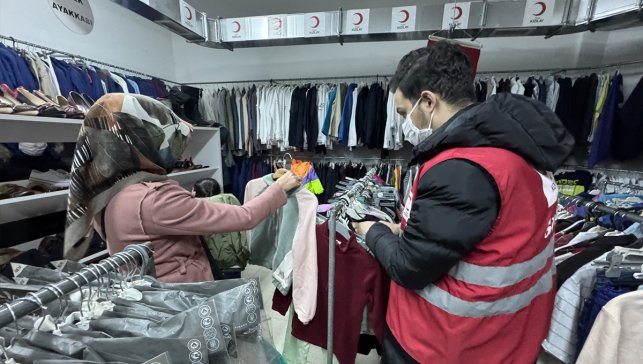 Elazığ'da Türk Kızılayın ramazan yardımları binlerce kişiye ulaşıyor