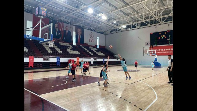 Elazığ'da basketbol müsabakaları tamamlandı