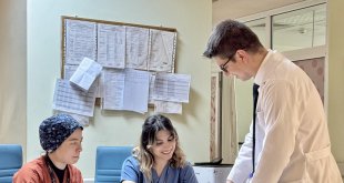 Ağrı'da "Gebe Okulu" anne adaylarına rehber olurken normal doğuma teşvik ediyor