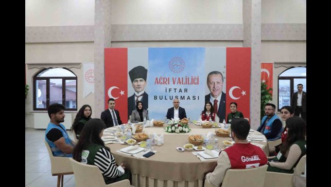 Vali Koç, STK temsilcileriyle iftar programında bir araya geldi