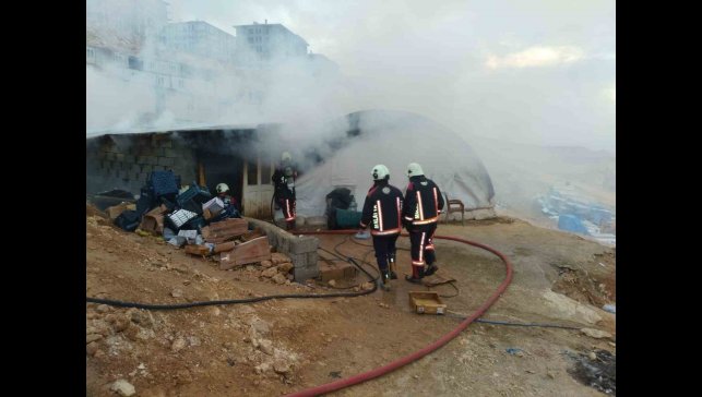Malatya'da çadır yangını