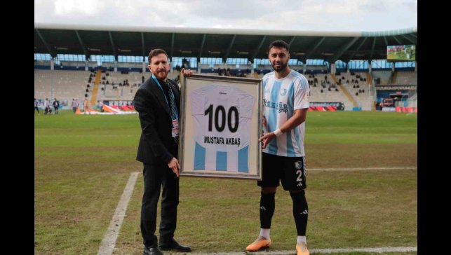 Mustafa Akbaş 100'incü maçına çıktı