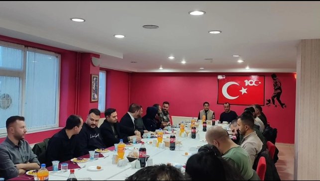 Sarıkamış Kaymakamı Aslantatar, iftarda öğretmenlerle buluştu