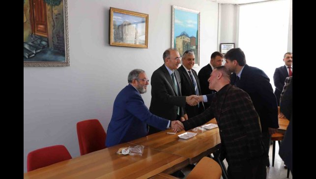 FÜ'de bayramlaşma töreni