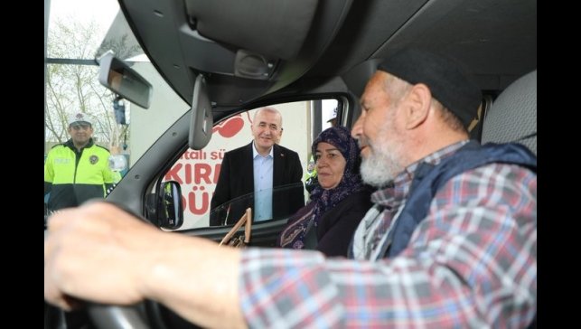 Elazığ Valisi Hatipoğlu bayram öncesi uygulama noktalarını ziyaret etti