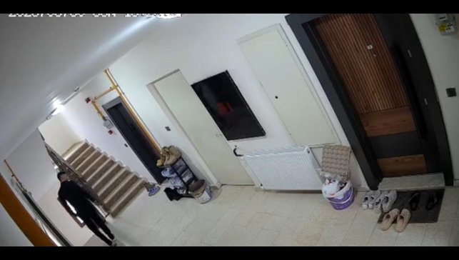 Elazığ'da bayramda ayakkabı hırsızlığı: Gündüz keşif yapıp gece kapının önündeki botu çaldı