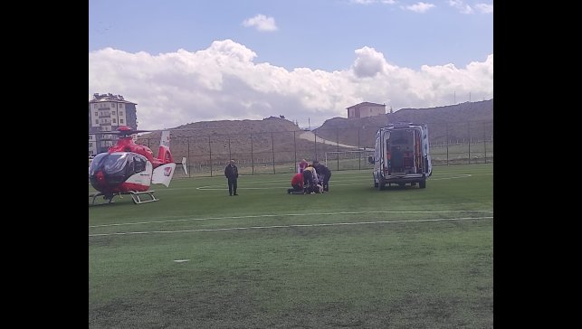 Malatya'da ambulans helikopter 76 yaşındaki hasta için havalandı