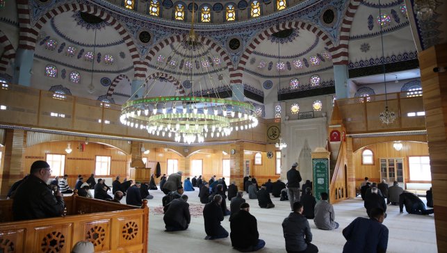 28 Şubat'la yarım kalan hayali Kur'an-ı güzel okuma yarışmasındaki başarısıyla taçlandı