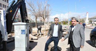 Patnos Belediyesi, Ağrı-Van Caddesi’nde Yol ve Kaldırım Yenileme Çalışmalarına Başladı