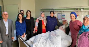 Doğubayazıt’ta Karında Kesi Olmadan İlk Rahim ve Yumurtalık Ameliyatı Yapıldı